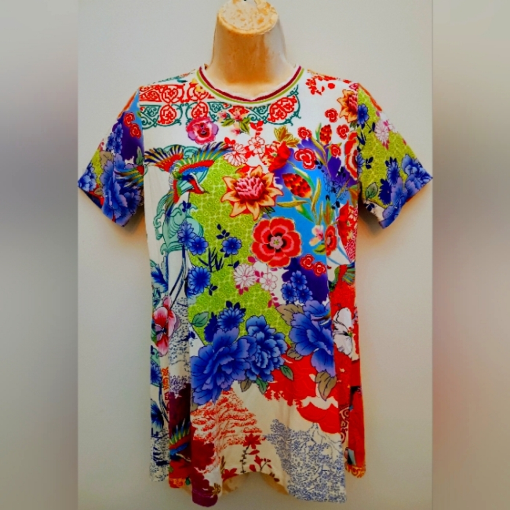 Johnny Was Janie Favorite Blue Floral Crew Neck Swing Tee Size XS New!